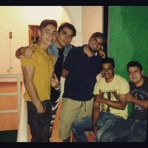 Meet your Posher, Yoryi ernesto